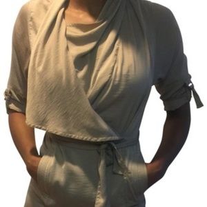 BCBG dress with pockets, arm buckles & waist tie.